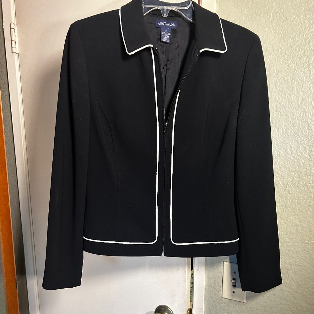 EUC Size 10 Ann Taylor Blazer